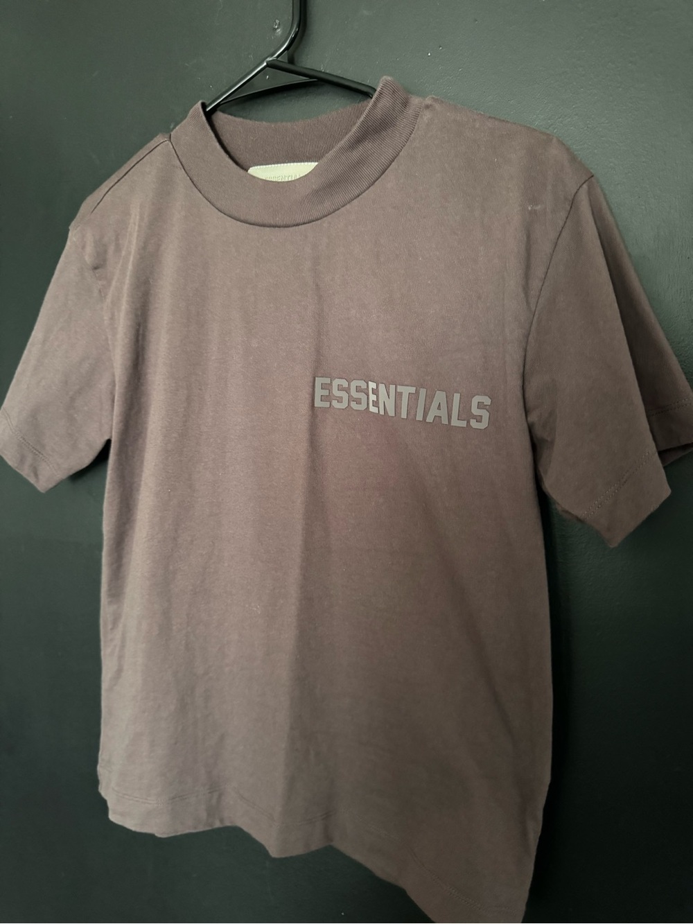 Essentials Dark Brown Ribbed Crewneck Tee EC size medium - Picture 7 of 7